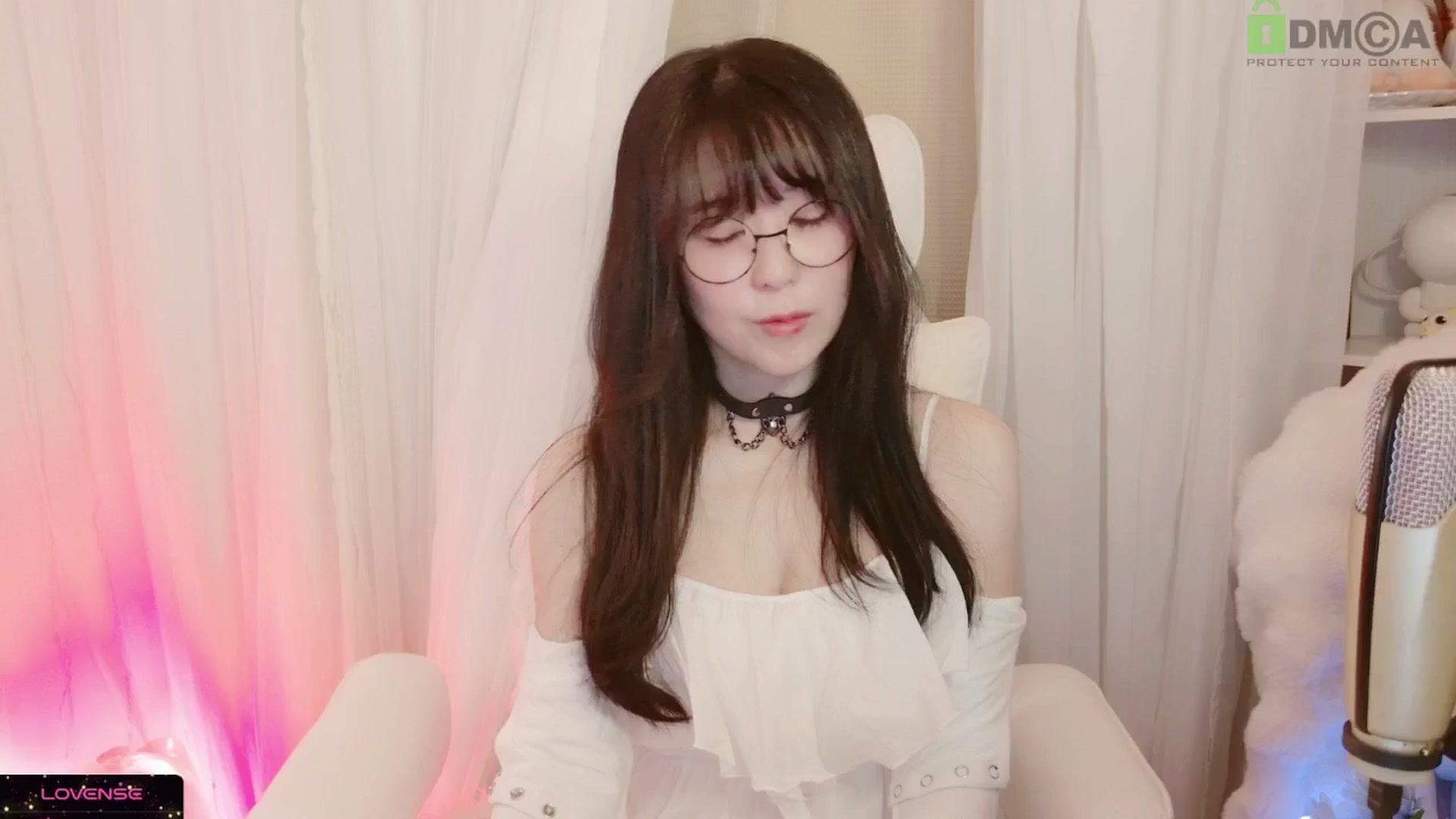 Gallery image thumbnail from meowpafupafu's myfreecams stream on, 05/18/2025, 06:47 image 17 of 20