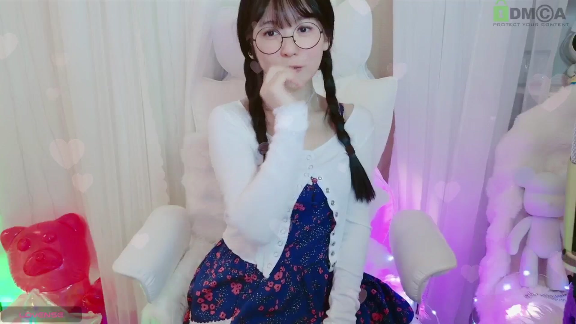 Gallery image thumbnail from meowpafupafu's myfreecams stream on, 06/07/2025, 06:36 image 5 of 20