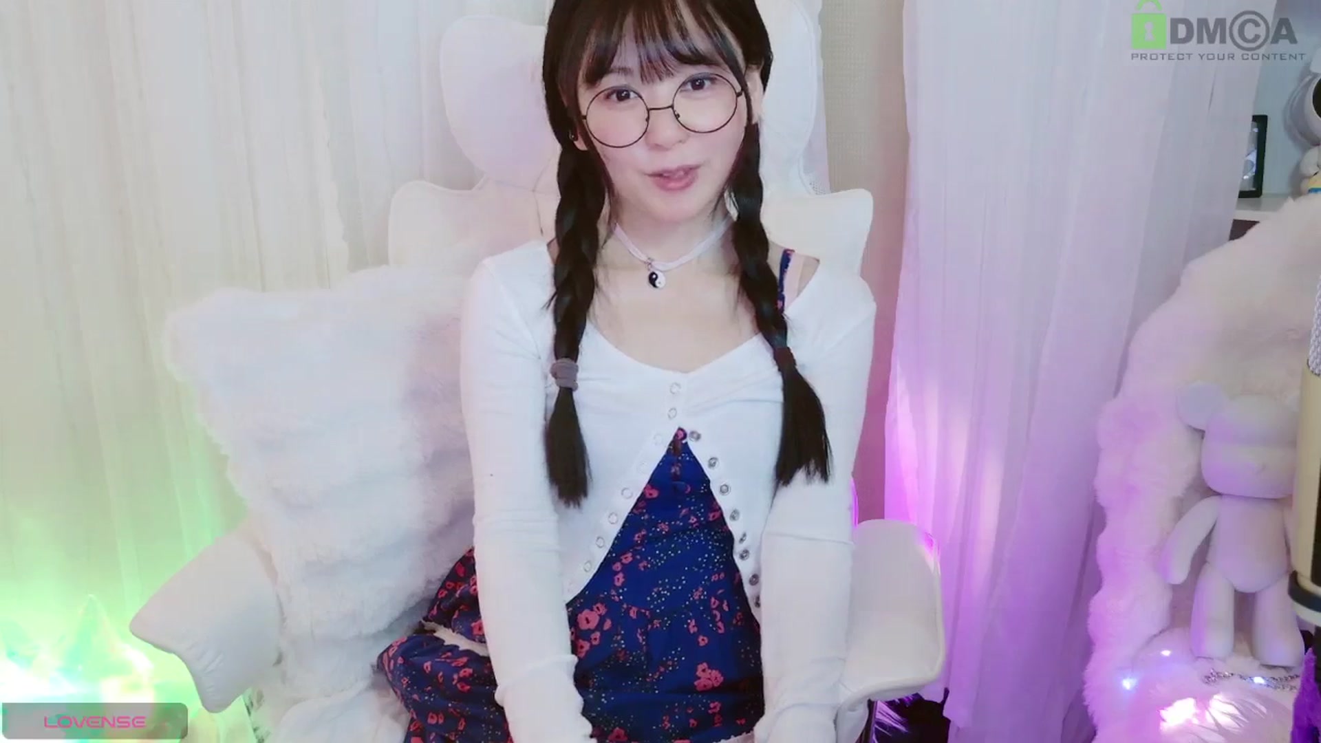 Gallery image thumbnail from meowpafupafu's myfreecams stream on, 06/07/2025, 06:36 image 16 of 20