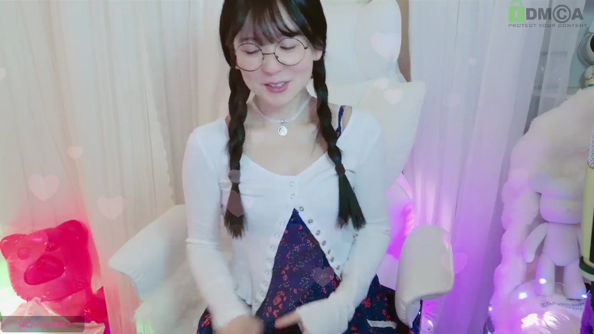 Gallery image thumbnail from meowpafupafu's myfreecams stream on, 06/07/2025, 06:36 image 2 of 20