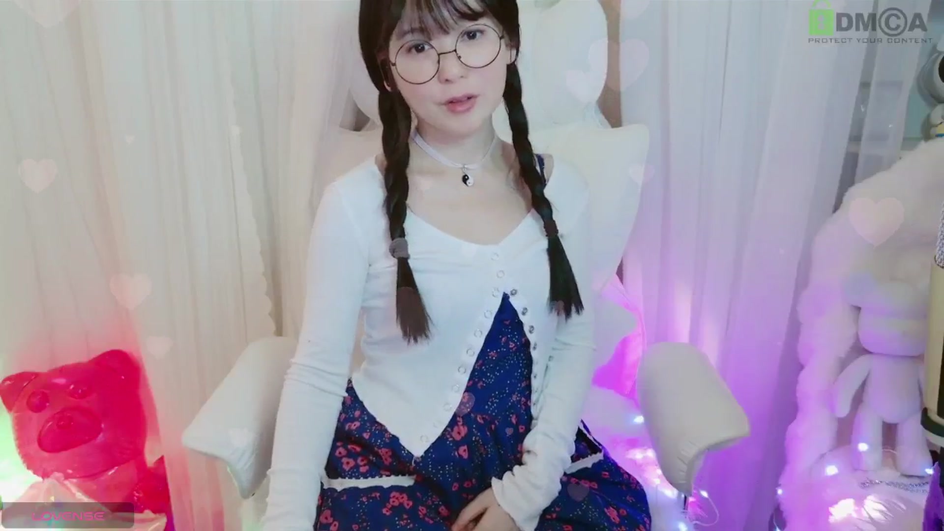 Gallery image thumbnail from meowpafupafu's myfreecams stream on, 06/07/2025, 06:36 image 3 of 20