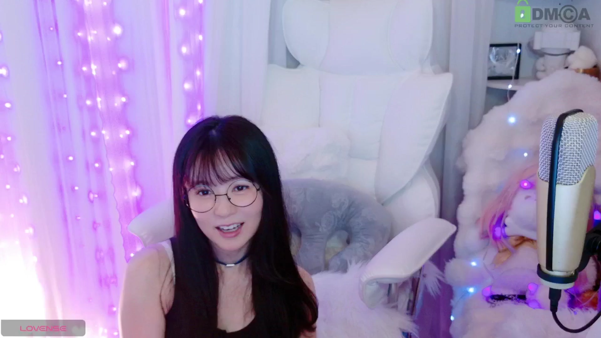 Gallery image thumbnail from meowpafupafu's myfreecams stream on, 06/15/2025, 07:33 image 11 of 20