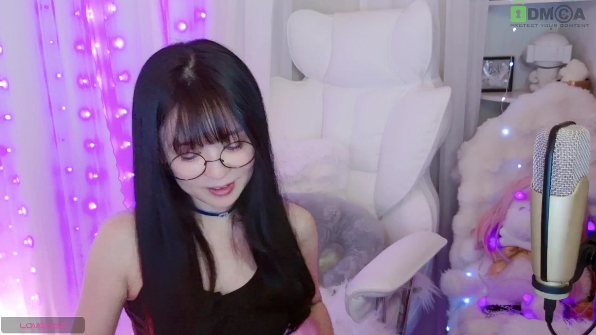 Gallery image thumbnail from meowpafupafu's myfreecams stream on, 06/15/2025, 07:33 image 12 of 20