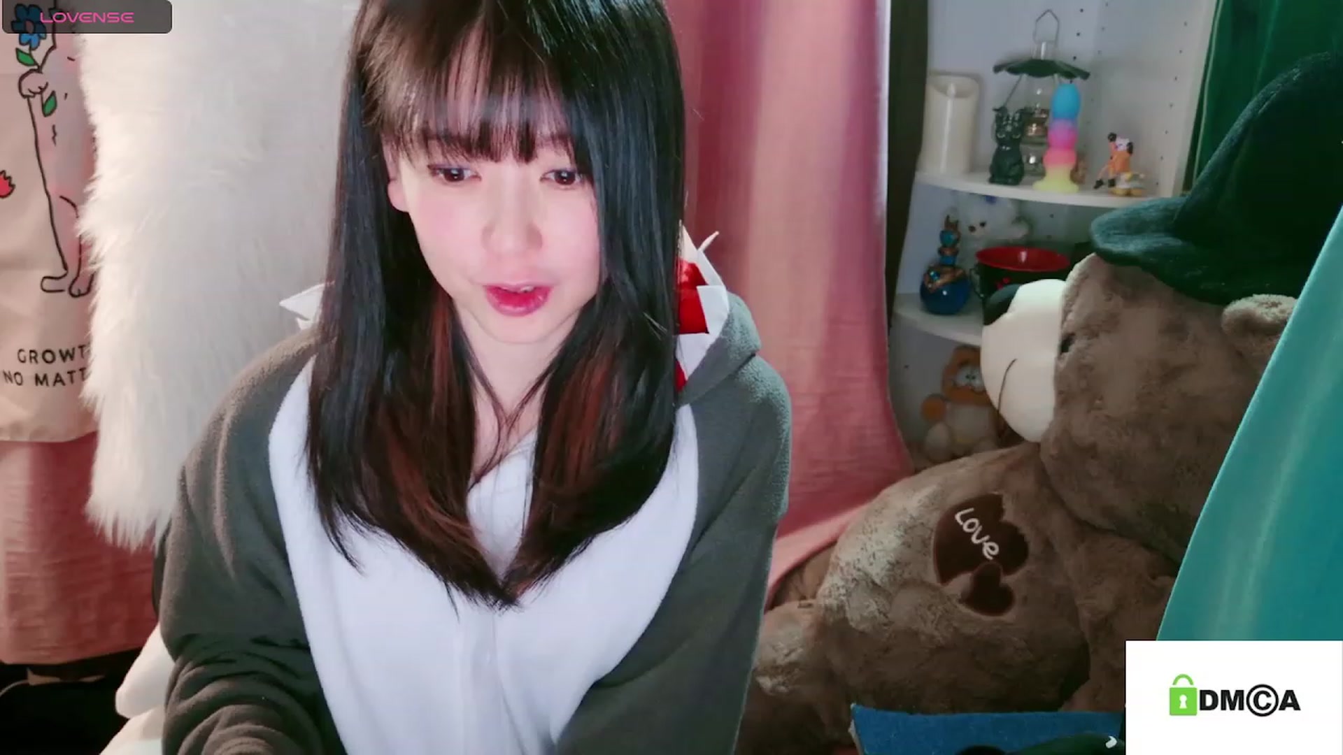 Gallery image thumbnail from meows's myfreecams stream on, 10/21/2023, 05:51 image 8 of 20