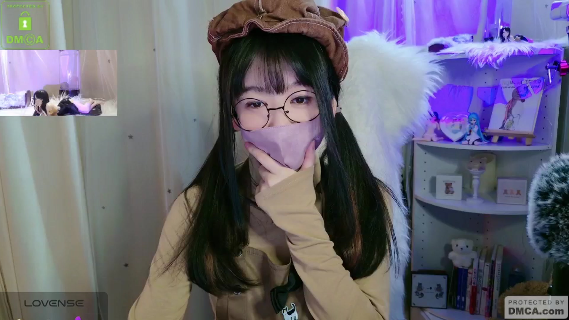 Gallery image thumbnail from meows's myfreecams stream on, 02/10/2024, 07:40 image 9 of 20