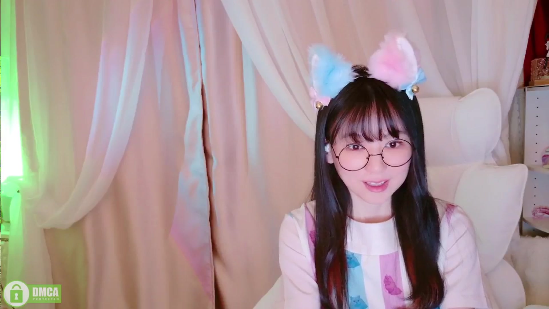 Gallery image thumbnail from meows's myfreecams stream on, 03/17/2024, 06:09 image 10 of 20