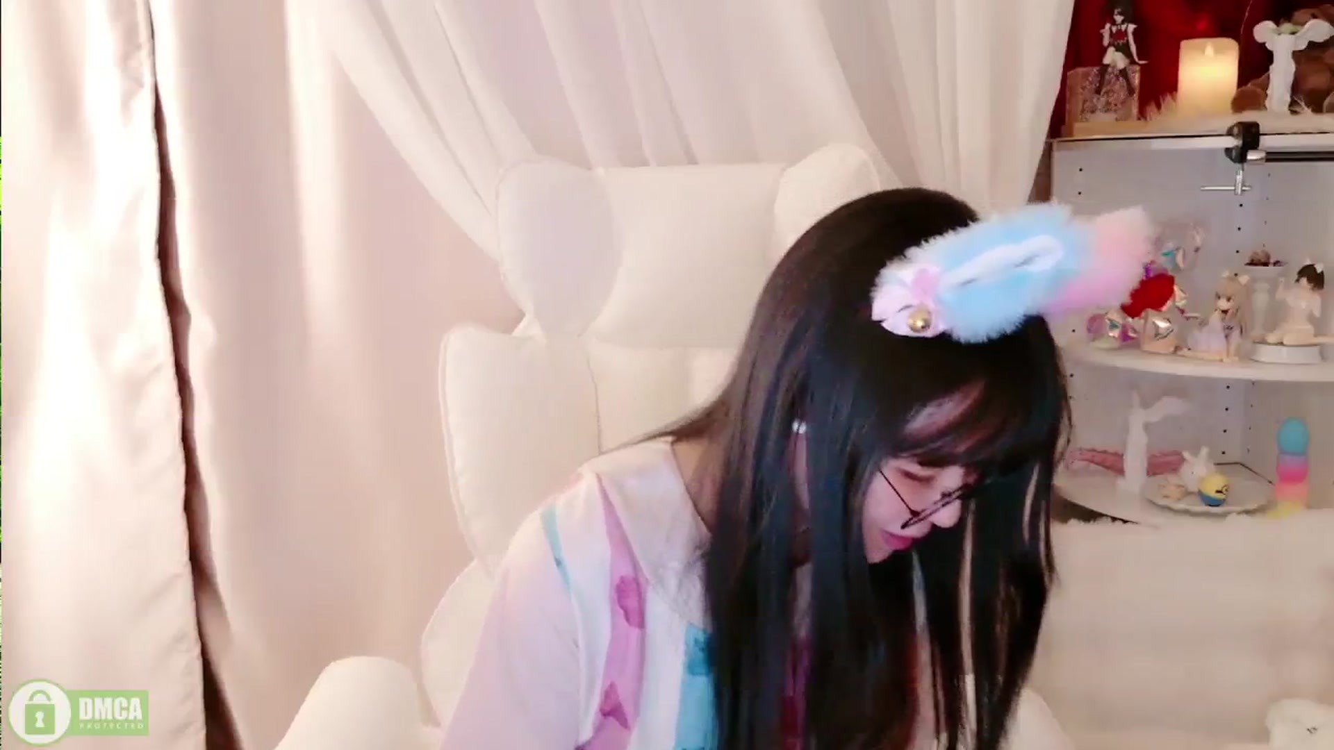 Gallery image thumbnail from meows's myfreecams stream on, 03/17/2024, 06:09 image 15 of 20