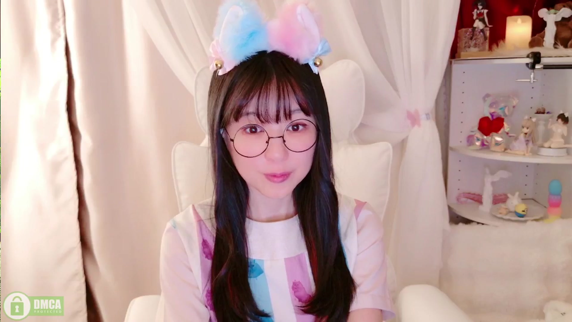 Gallery image thumbnail from meows's myfreecams stream on, 03/17/2024, 06:09 image 17 of 20