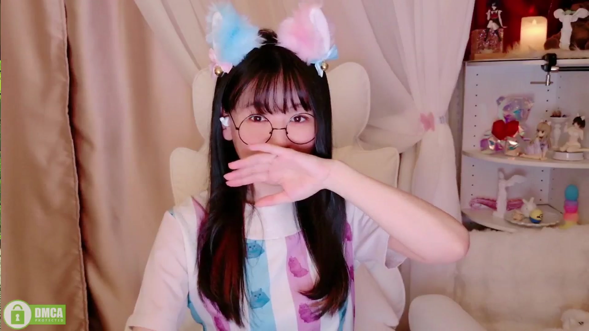 Gallery image thumbnail from meows's myfreecams stream on, 03/17/2024, 06:09 image 11 of 20