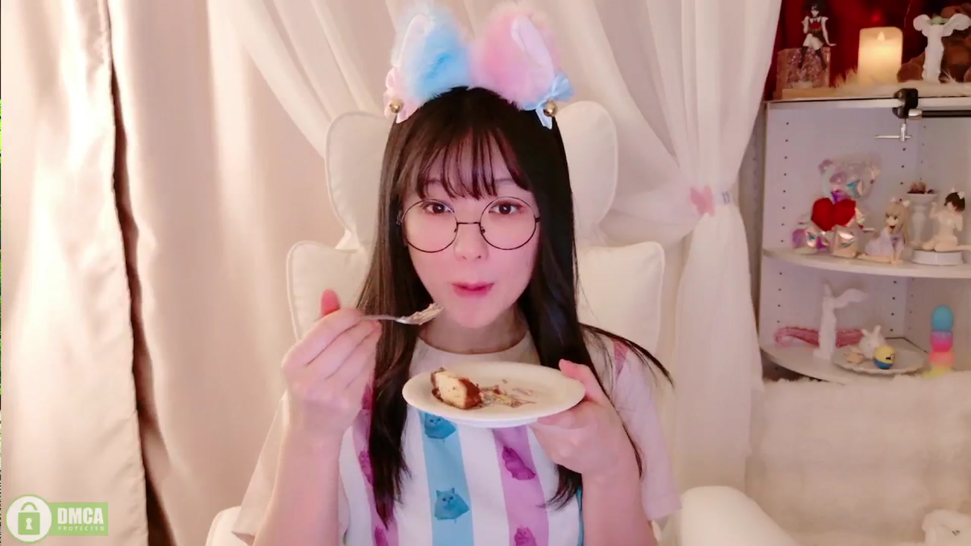 Gallery image thumbnail from meows's myfreecams stream on, 03/17/2024, 06:09 image 16 of 20
