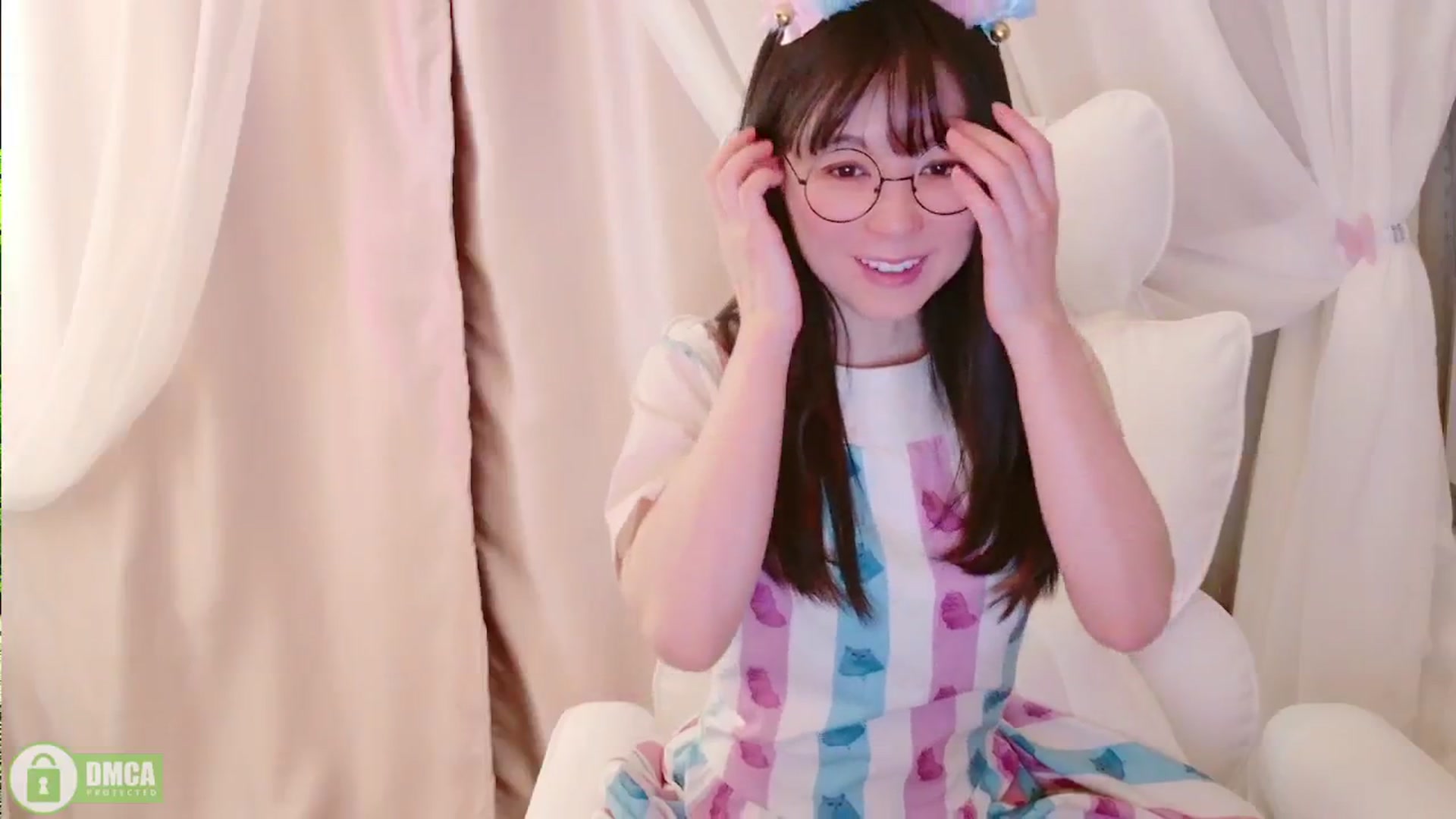 Gallery image thumbnail from meows's myfreecams stream on, 03/17/2024, 06:41 image 15 of 20
