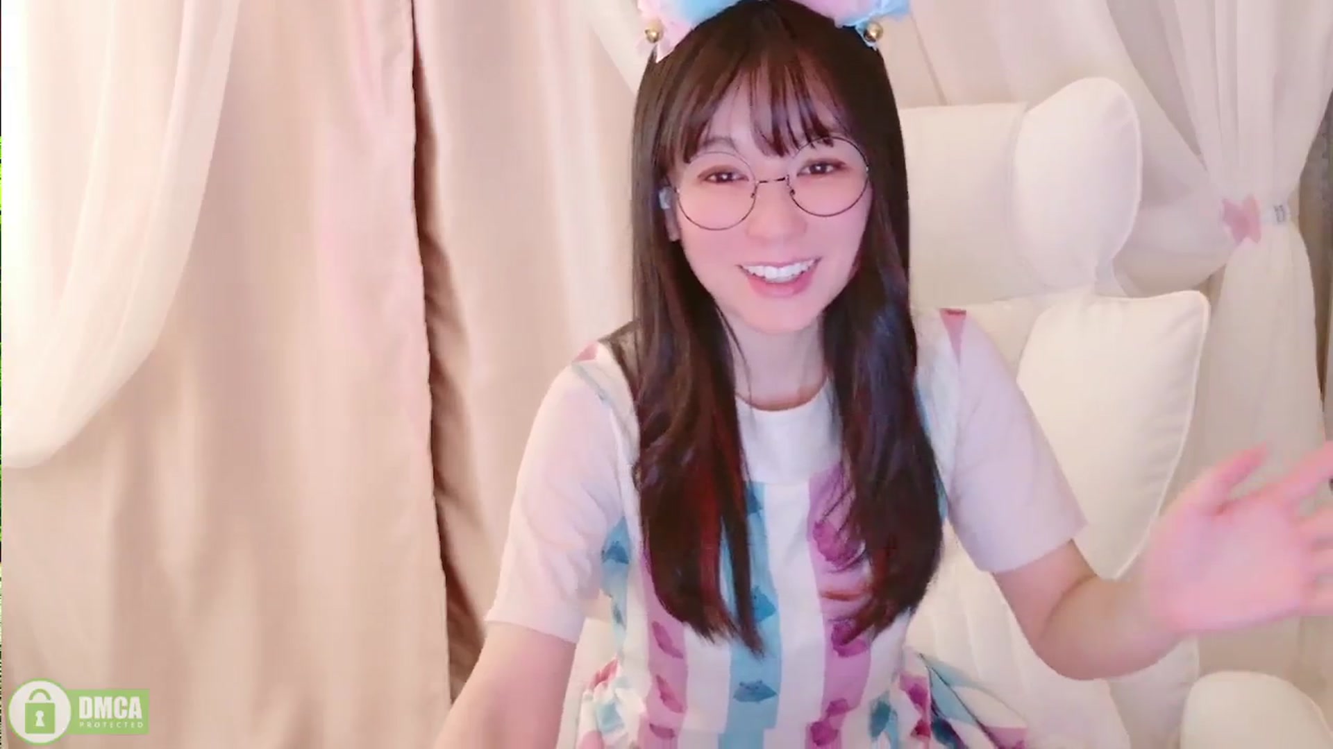 Gallery image thumbnail from meows's myfreecams stream on, 03/17/2024, 06:41 image 17 of 20