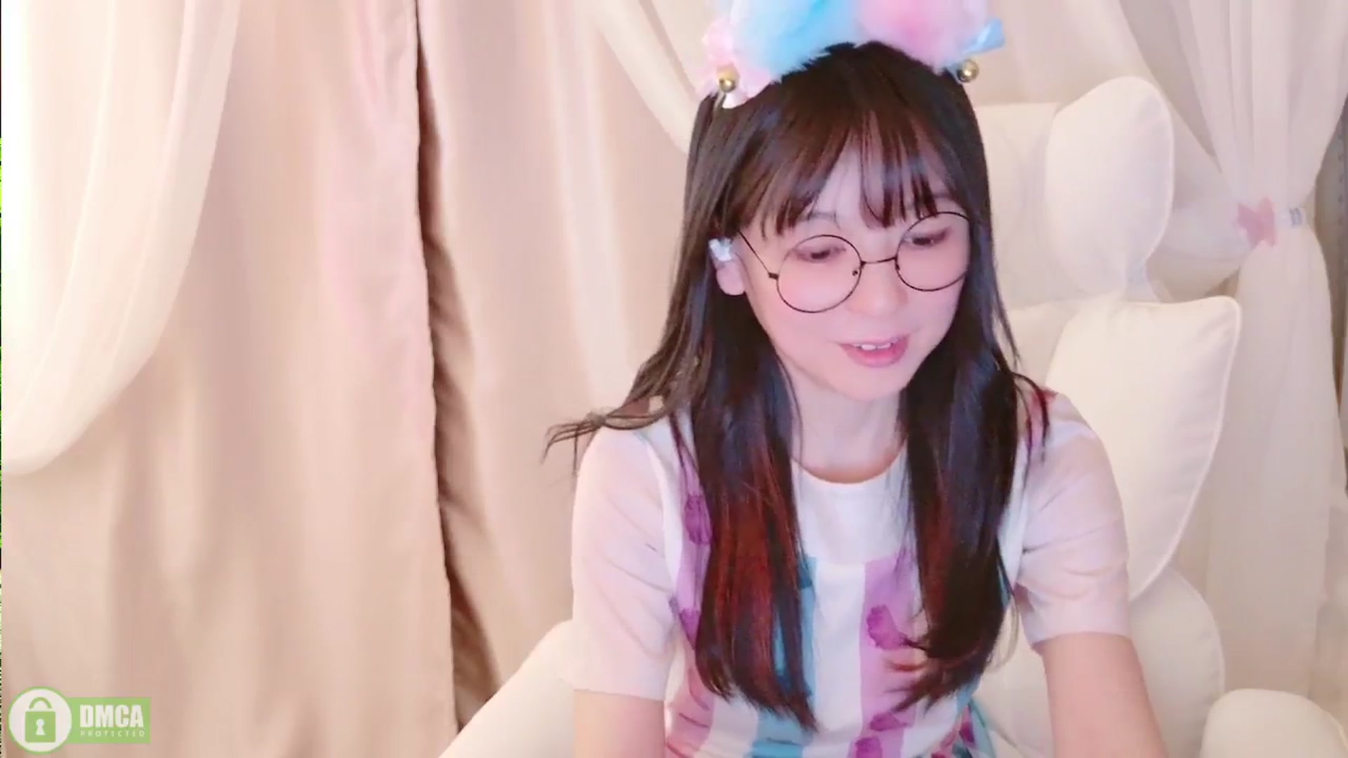 Gallery image thumbnail from meows's myfreecams stream on, 03/17/2024, 06:41 image 19 of 20