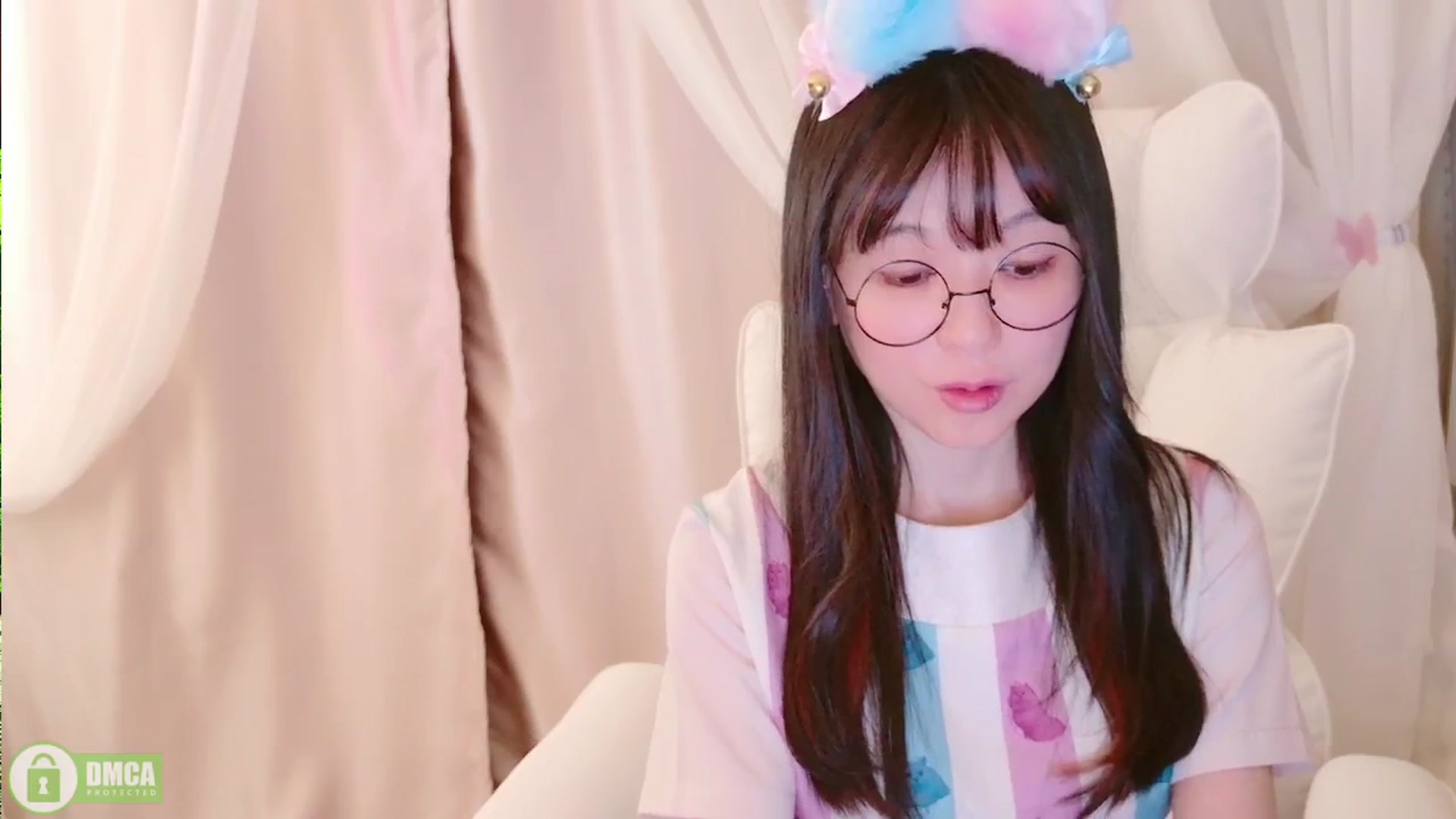 Gallery image thumbnail from meows's myfreecams stream on, 03/17/2024, 06:41 image 11 of 20
