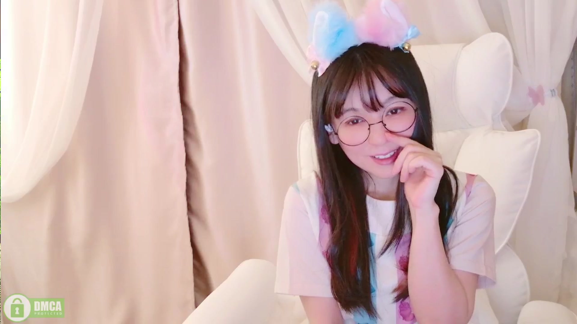 Gallery image thumbnail from meows's myfreecams stream on, 03/17/2024, 06:41 image 8 of 20