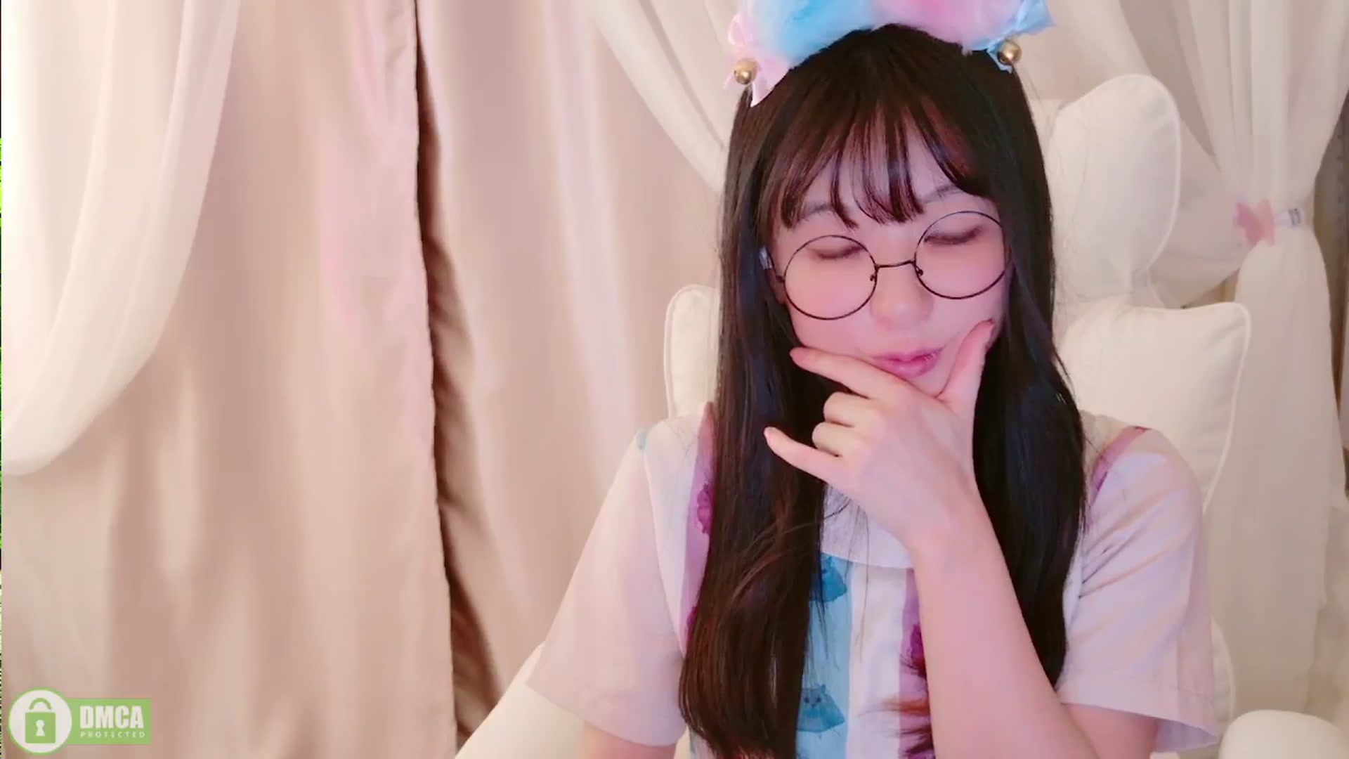 Gallery image thumbnail from meows's myfreecams stream on, 03/17/2024, 06:41 image 2 of 20