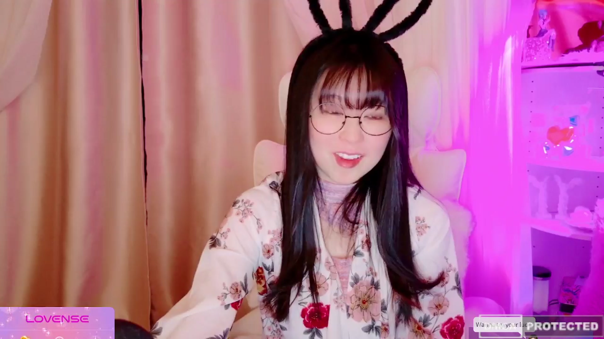 Gallery image thumbnail from meows's myfreecams stream on, 03/21/2024, 05:17 image 14 of 20