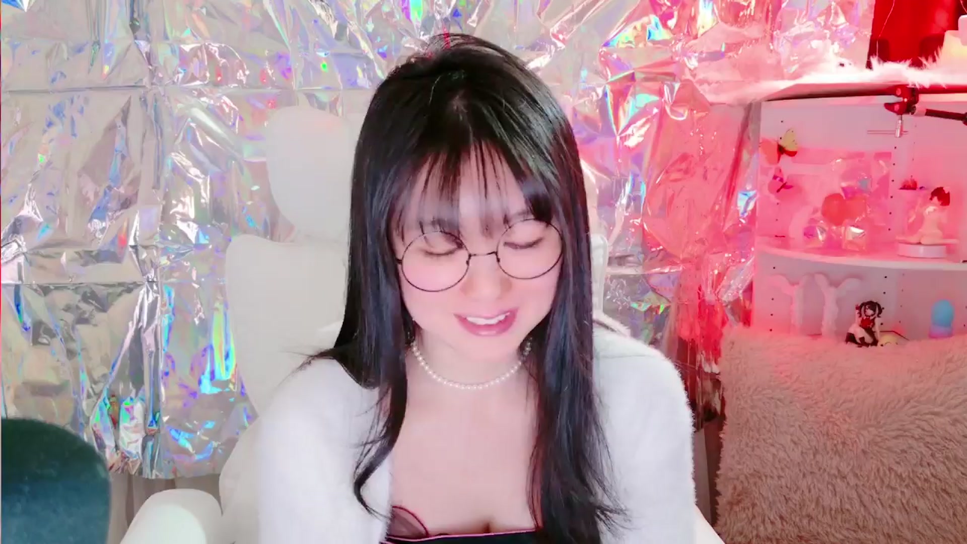 Gallery image thumbnail from meows's myfreecams stream on, 03/23/2024, 06:33 image 12 of 20