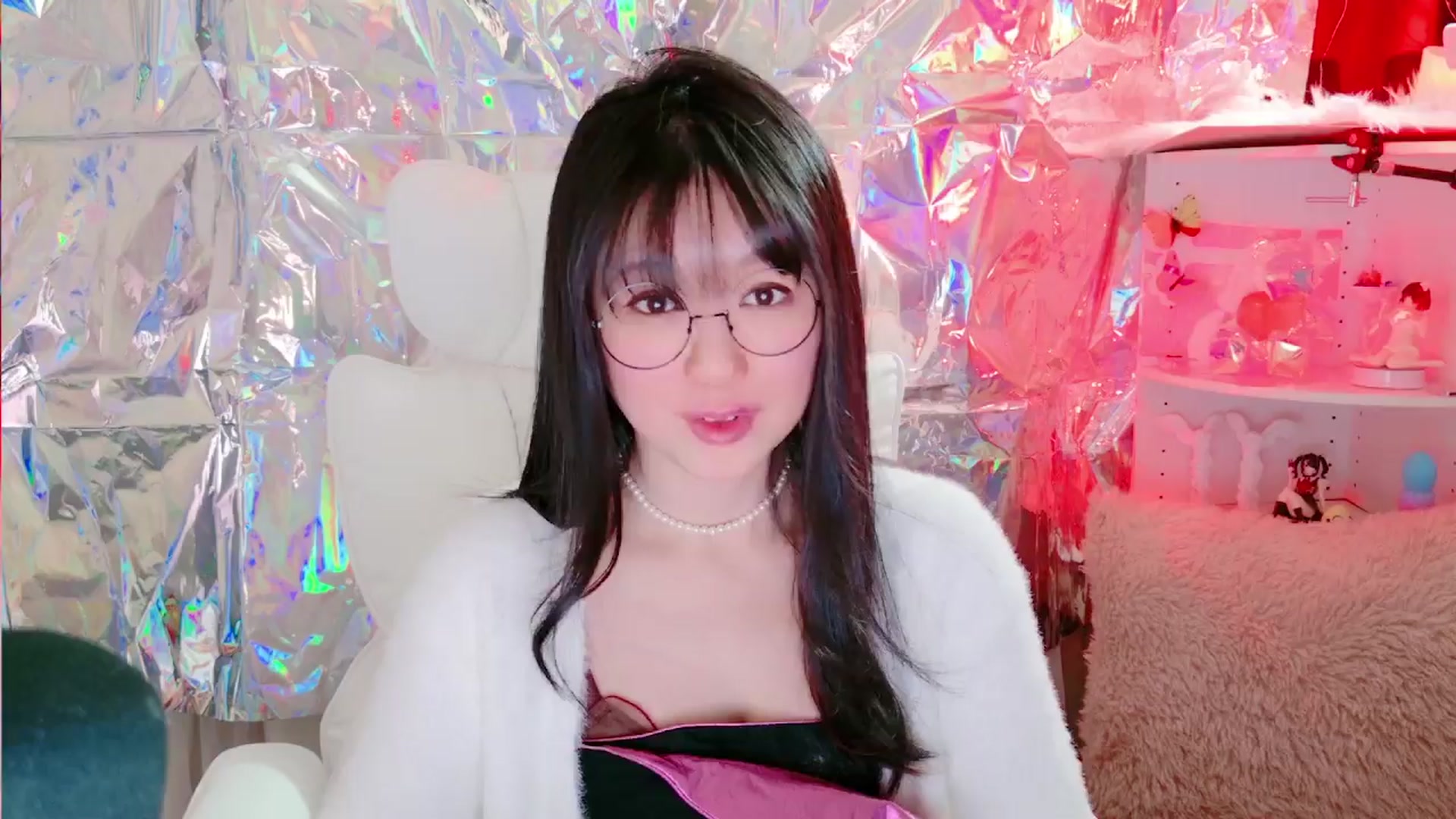 Gallery image thumbnail from meows's myfreecams stream on, 03/23/2024, 06:33 image 15 of 20