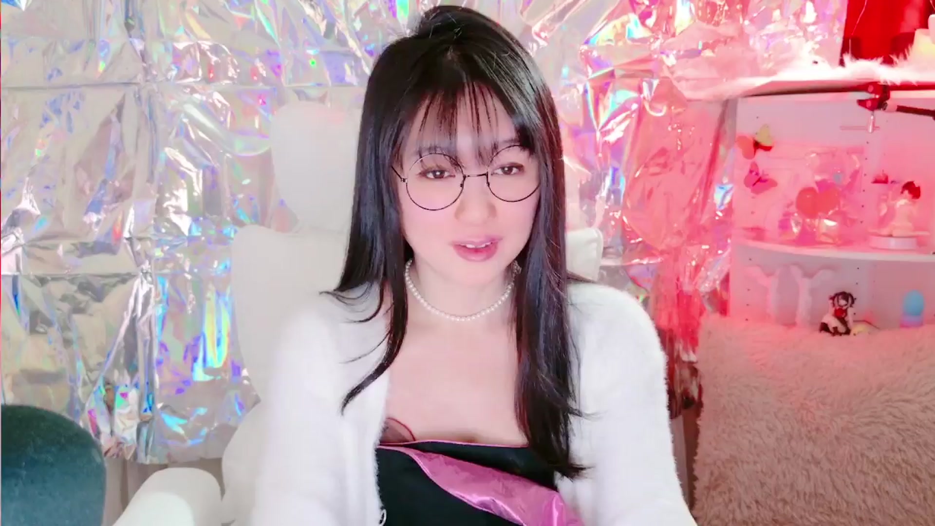 Gallery image thumbnail from meows's myfreecams stream on, 03/23/2024, 06:33 image 9 of 20