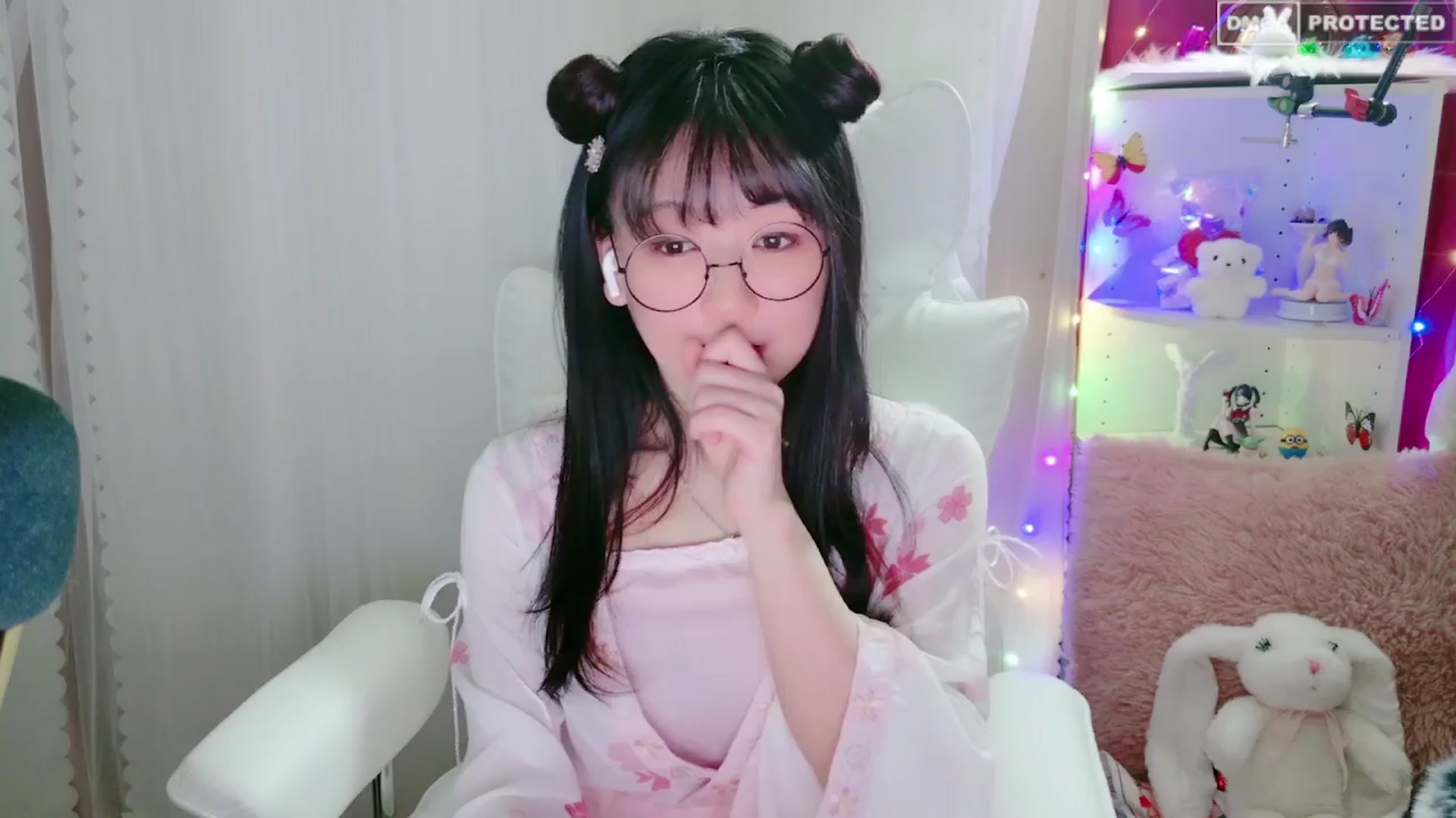 Gallery image thumbnail from meows's myfreecams stream on, 03/30/2024, 07:00 image 13 of 20