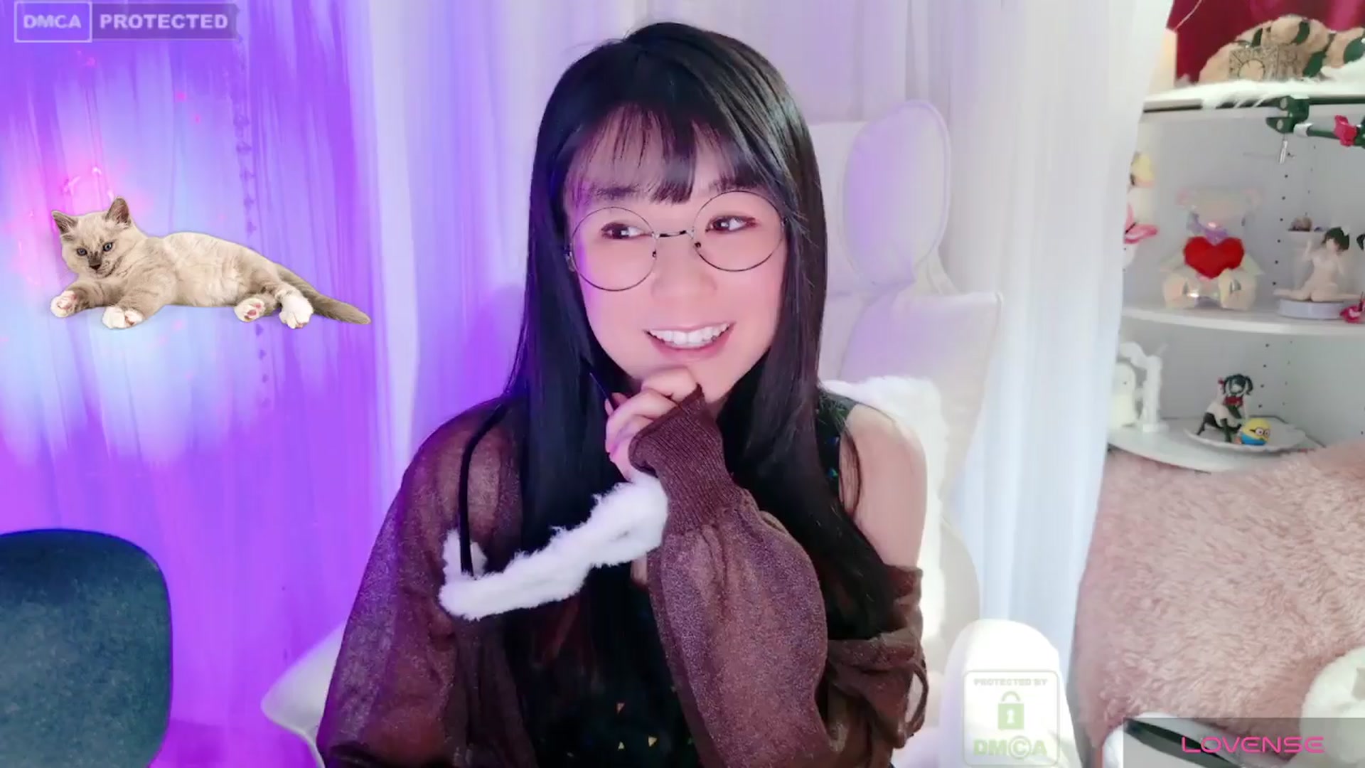 Gallery image thumbnail from meows's myfreecams stream on, 04/13/2024, 06:39 image 4 of 20