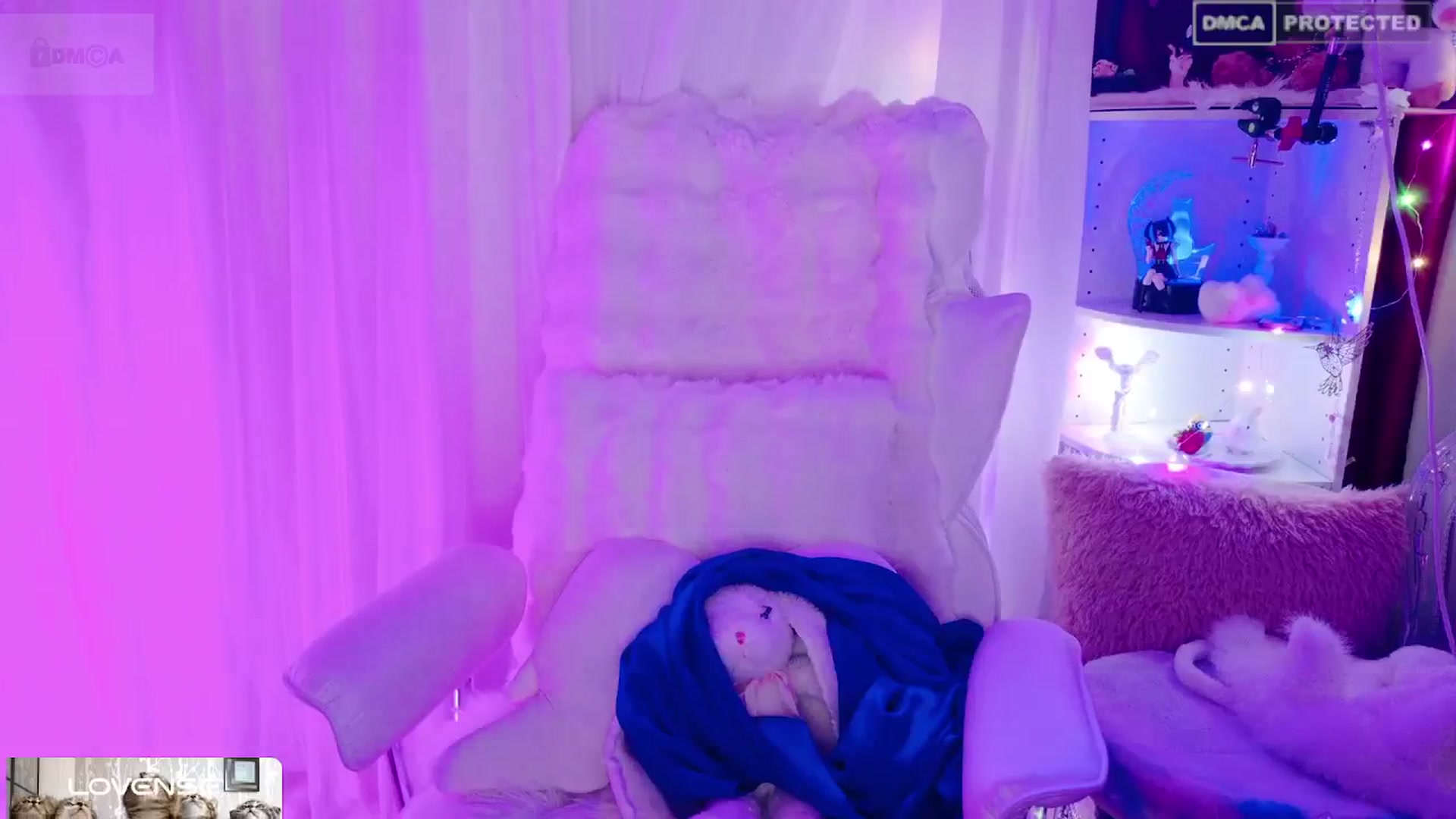 Gallery image thumbnail from meows's myfreecams stream on, 04/28/2024, 06:30 image 10 of 20
