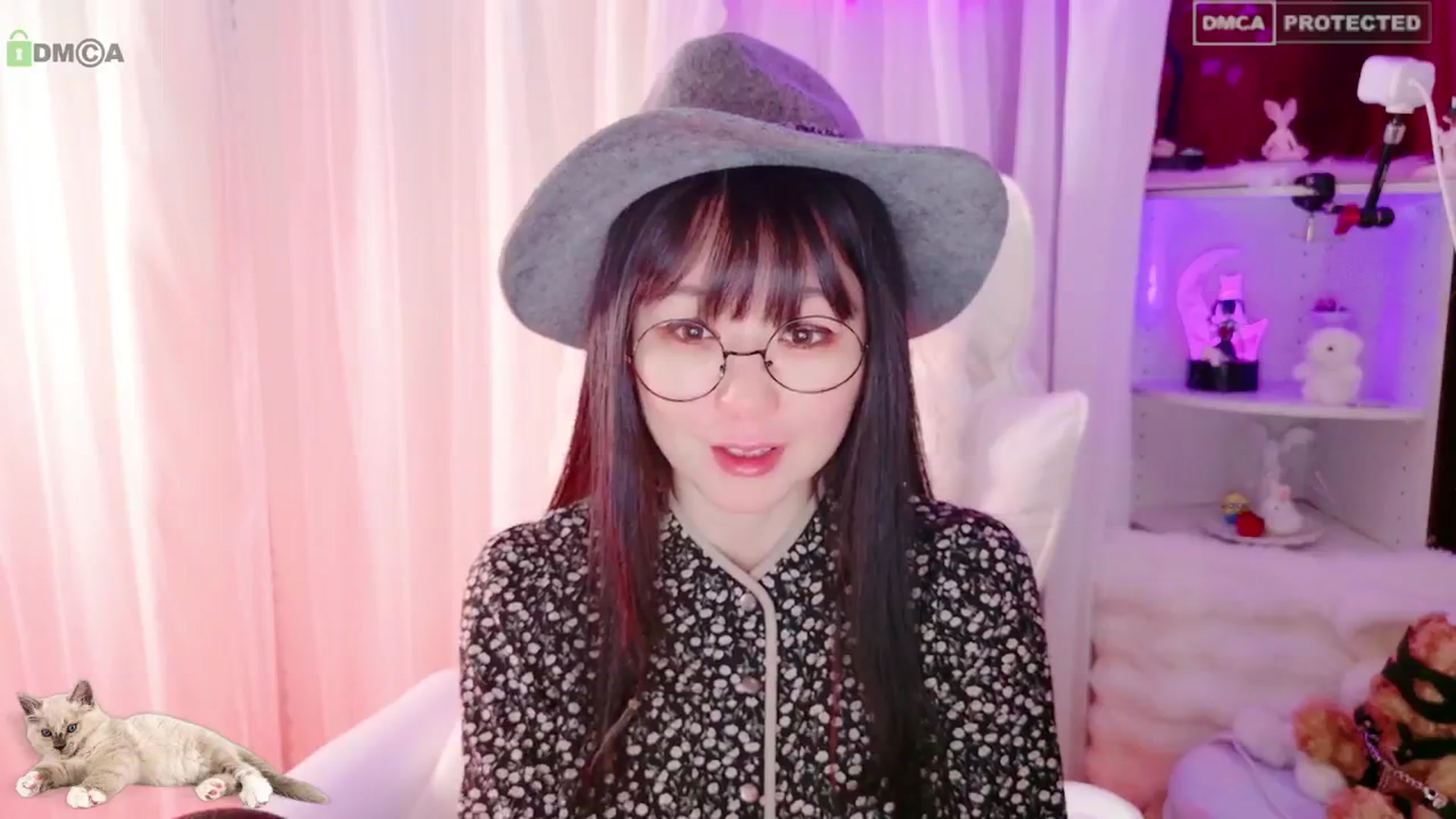 Gallery image thumbnail from meows's myfreecams stream on, 05/02/2024, 07:00 image 8 of 20