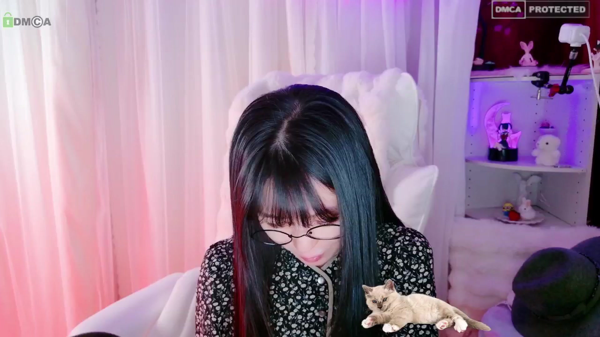 Gallery image thumbnail from meows's myfreecams stream on, 05/02/2024, 07:00 image 15 of 20