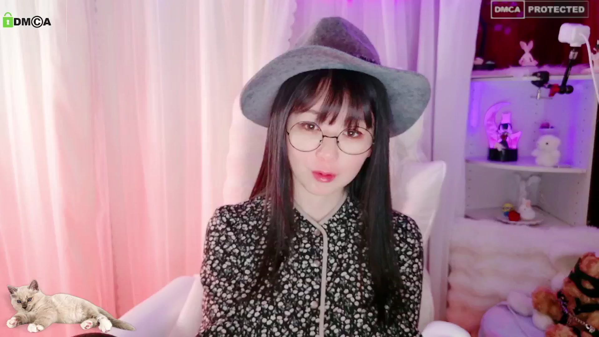 Gallery image thumbnail from meows's myfreecams stream on, 05/02/2024, 07:00 image 7 of 20
