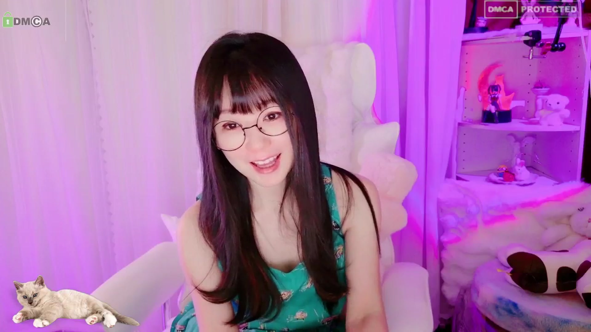 Gallery image thumbnail from meows's myfreecams stream on, 05/04/2024, 05:55 image 18 of 20