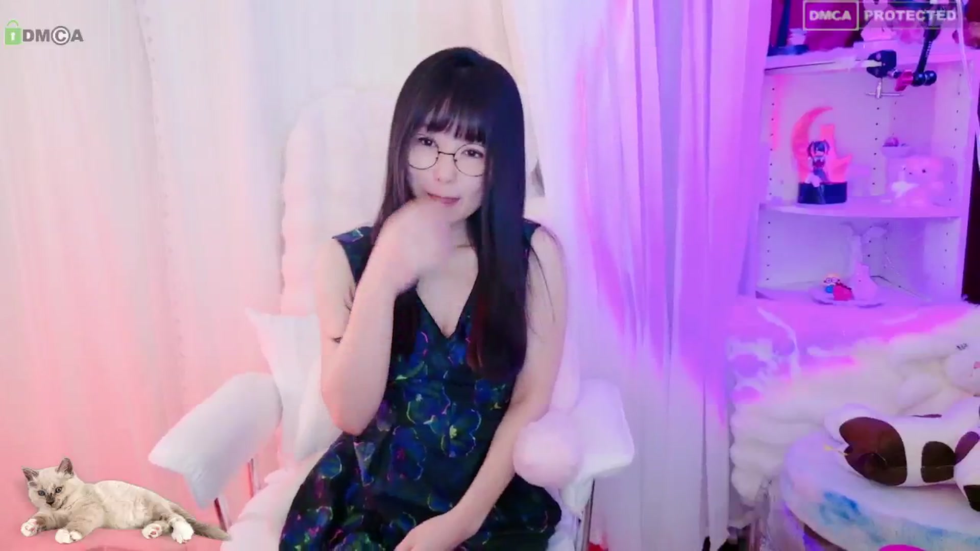 Gallery image thumbnail from meows's myfreecams stream on, 05/04/2024, 05:55 image 5 of 20