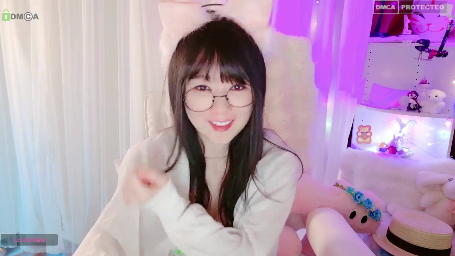 Gallery image thumbnail from meows's myfreecams stream on, 05/05/2024, 06:06 image 13 of 20