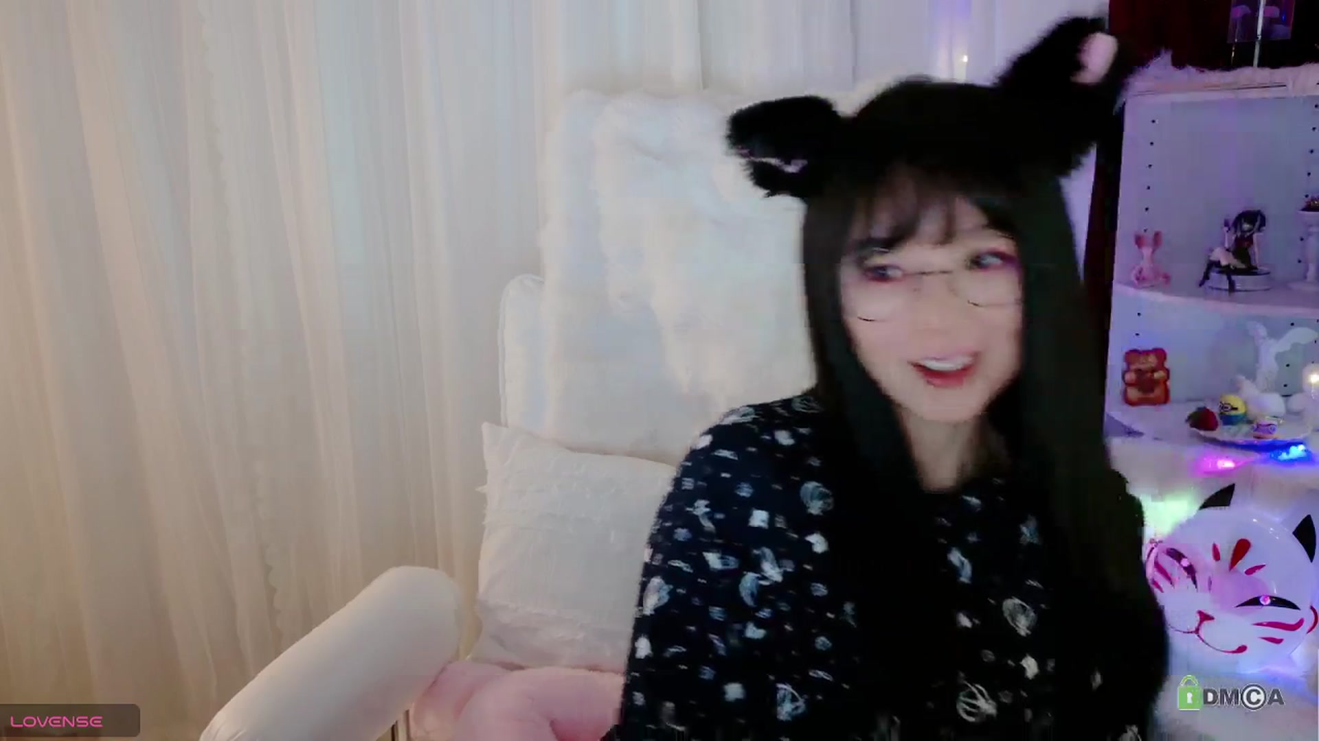Gallery image thumbnail from meows's myfreecams stream on, 05/11/2024, 05:43 image 13 of 20