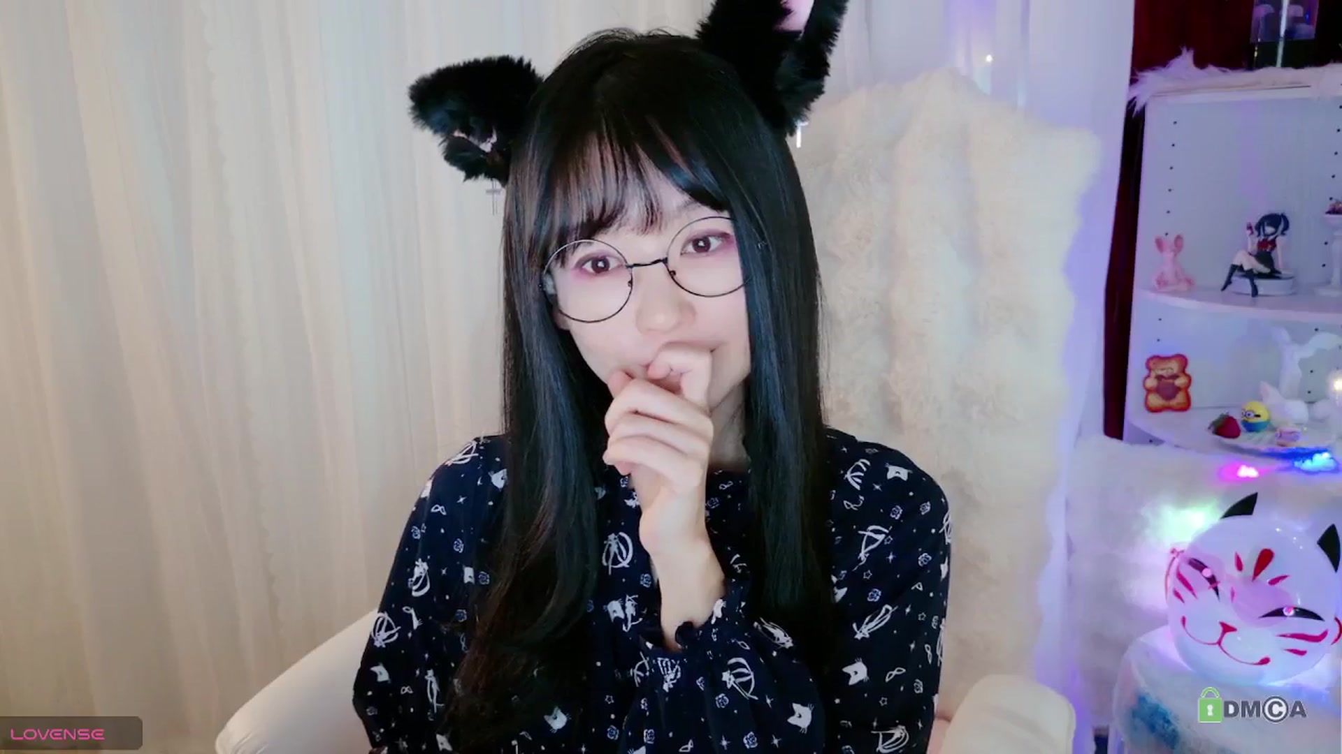 Gallery image thumbnail from meows's myfreecams stream on, 05/11/2024, 05:43 image 10 of 20