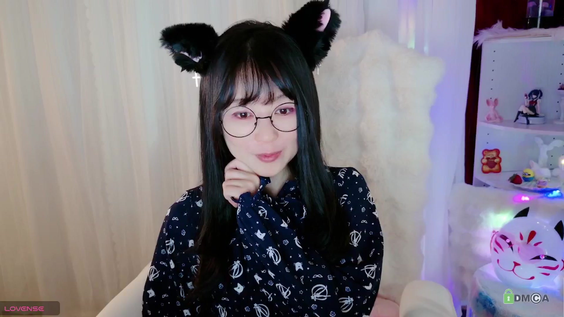 Gallery image thumbnail from meows's myfreecams stream on, 05/11/2024, 05:43 image 17 of 20
