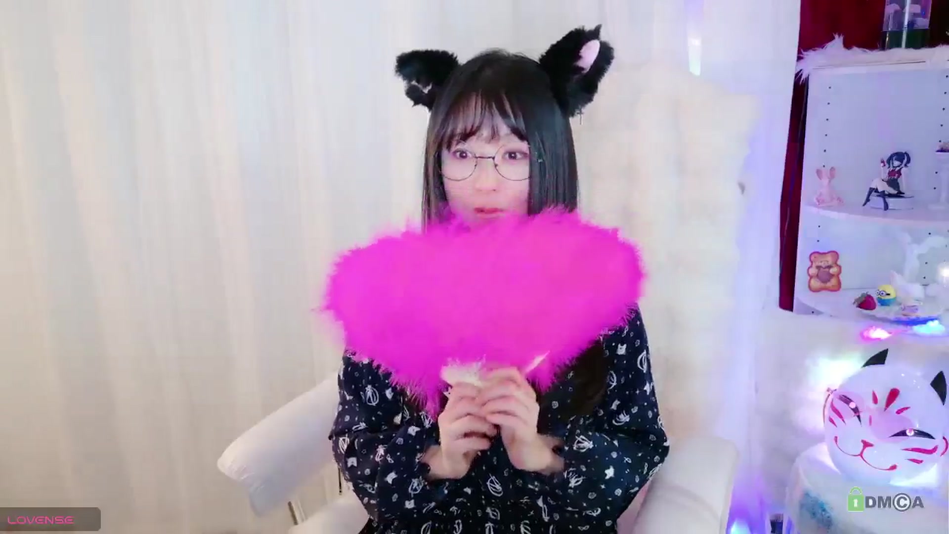 Gallery image thumbnail from meows's myfreecams stream on, 05/11/2024, 05:43 image 12 of 20
