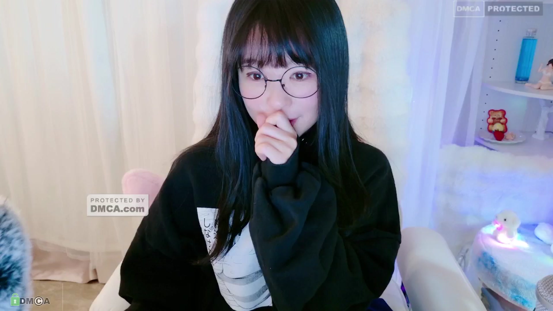 Gallery image thumbnail from meows's myfreecams stream on, 05/18/2024, 05:46 image 18 of 20