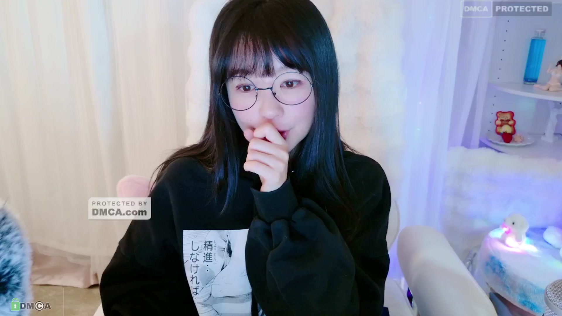 Gallery image thumbnail from meows's myfreecams stream on, 05/18/2024, 05:46 image 10 of 20