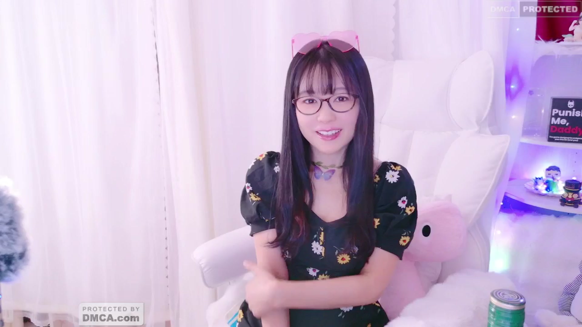Gallery image thumbnail from meows's myfreecams stream on, 06/15/2024, 05:57 image 10 of 20