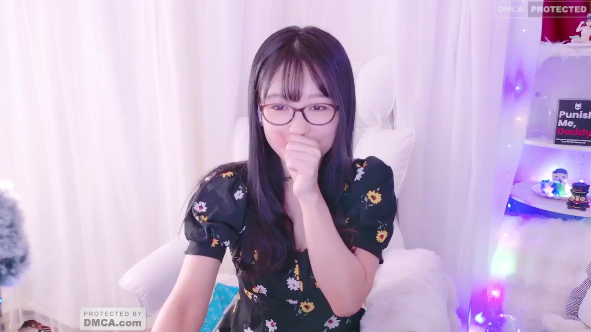 Gallery image thumbnail from meows's myfreecams stream on, 06/15/2024, 05:57 image 5 of 20