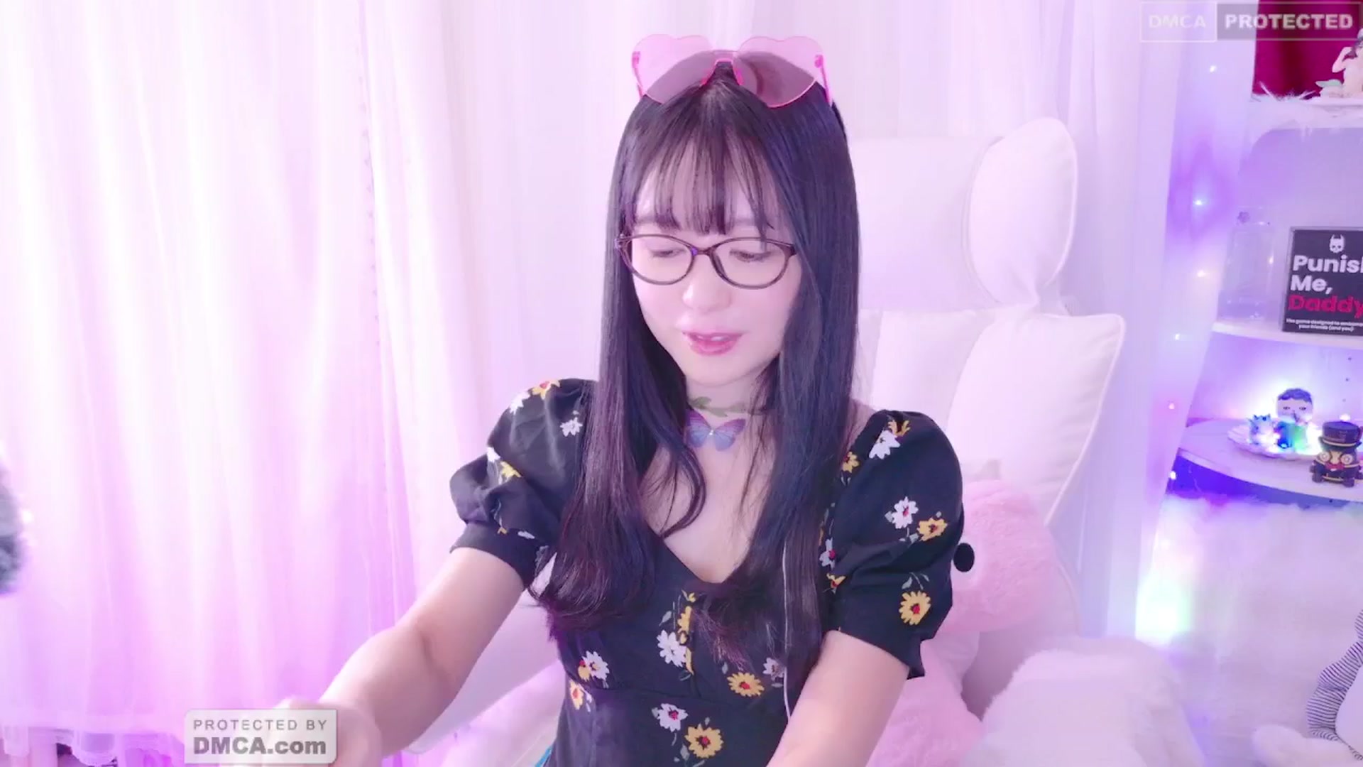 Gallery image thumbnail from meows's myfreecams stream on, 06/15/2024, 05:57 image 13 of 20