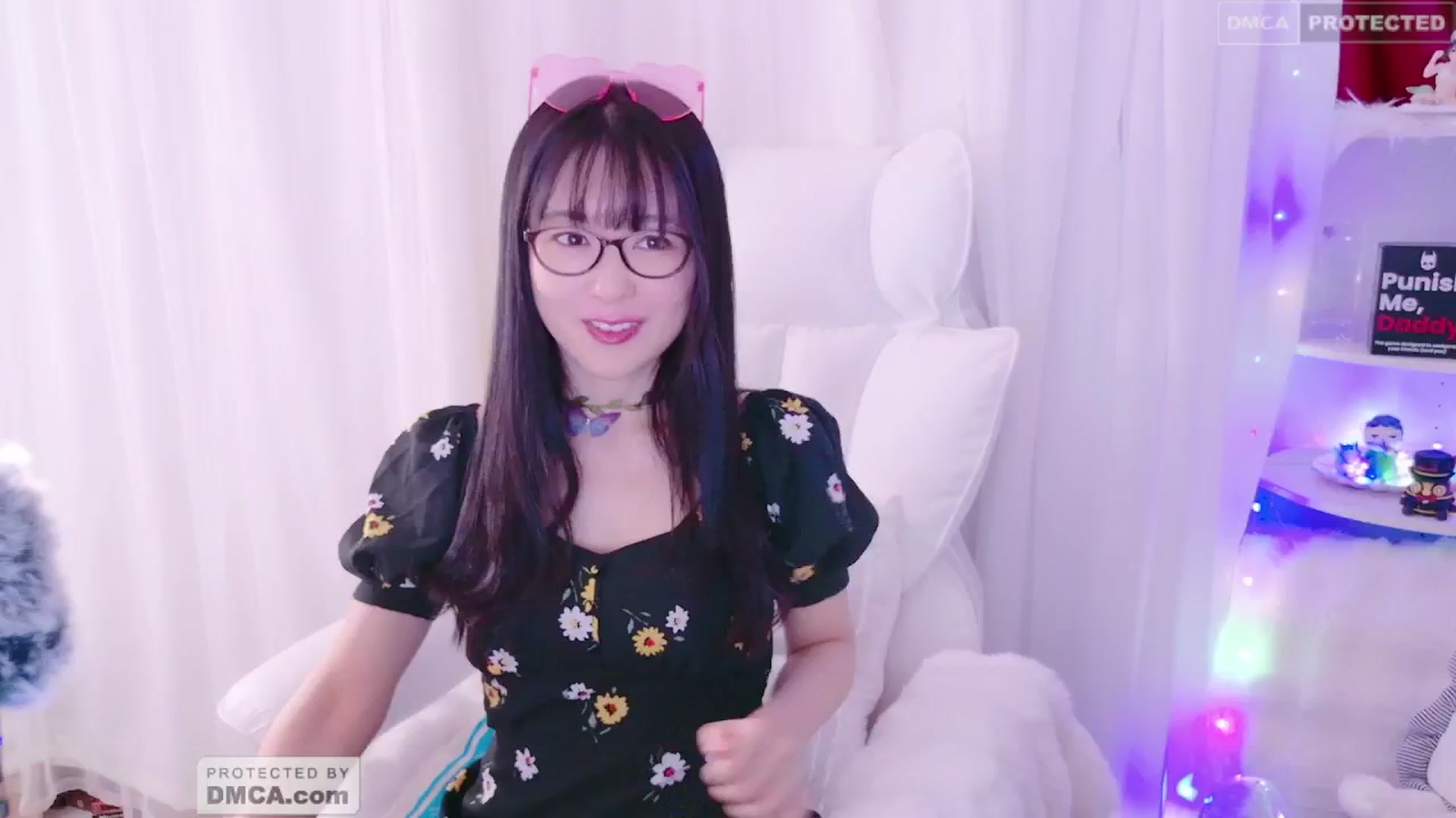 Gallery image thumbnail from meows's myfreecams stream on, 06/15/2024, 05:57 image 9 of 20