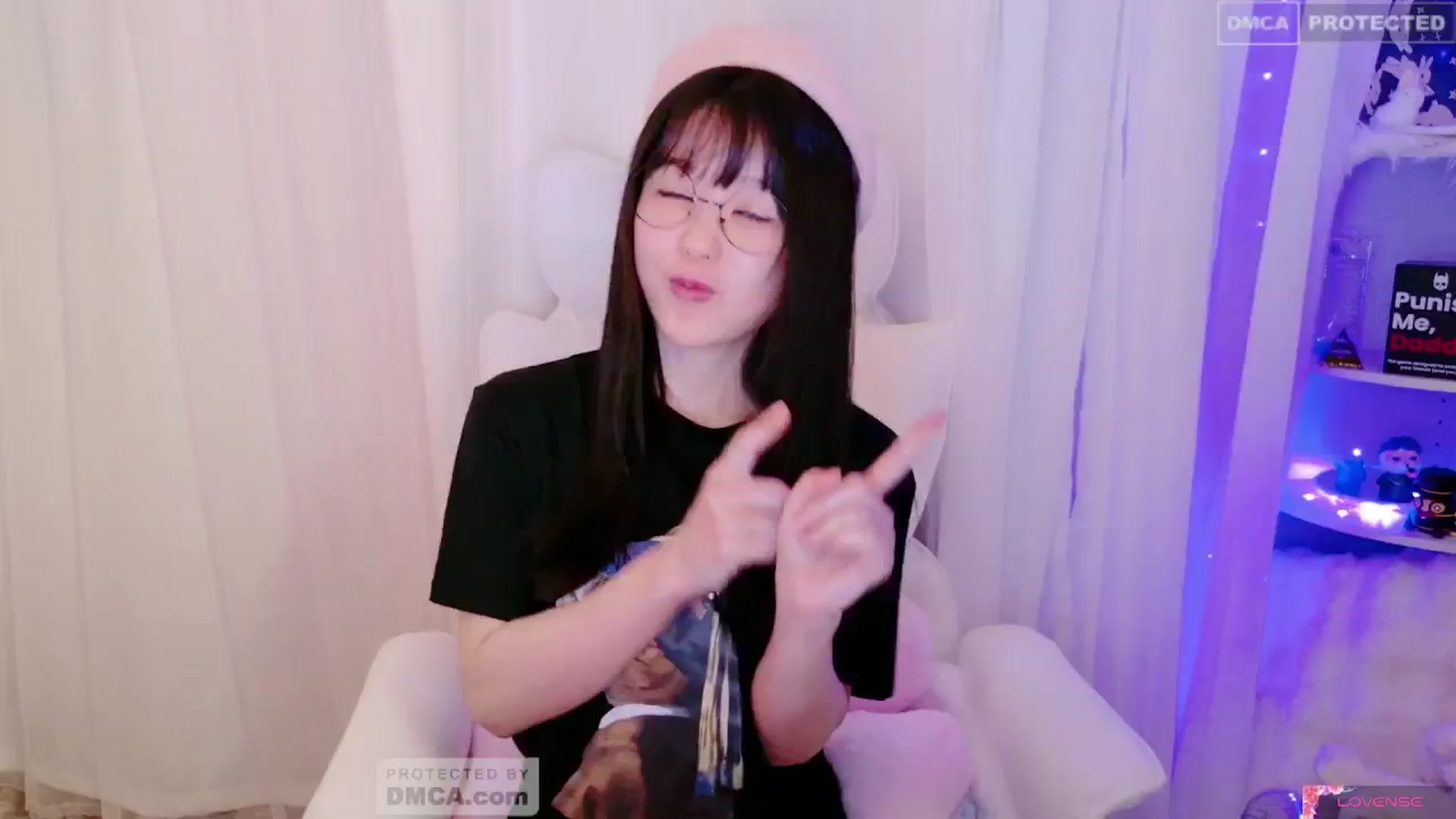 Gallery image thumbnail from meows's myfreecams stream on, 06/23/2024, 06:19 image 11 of 20