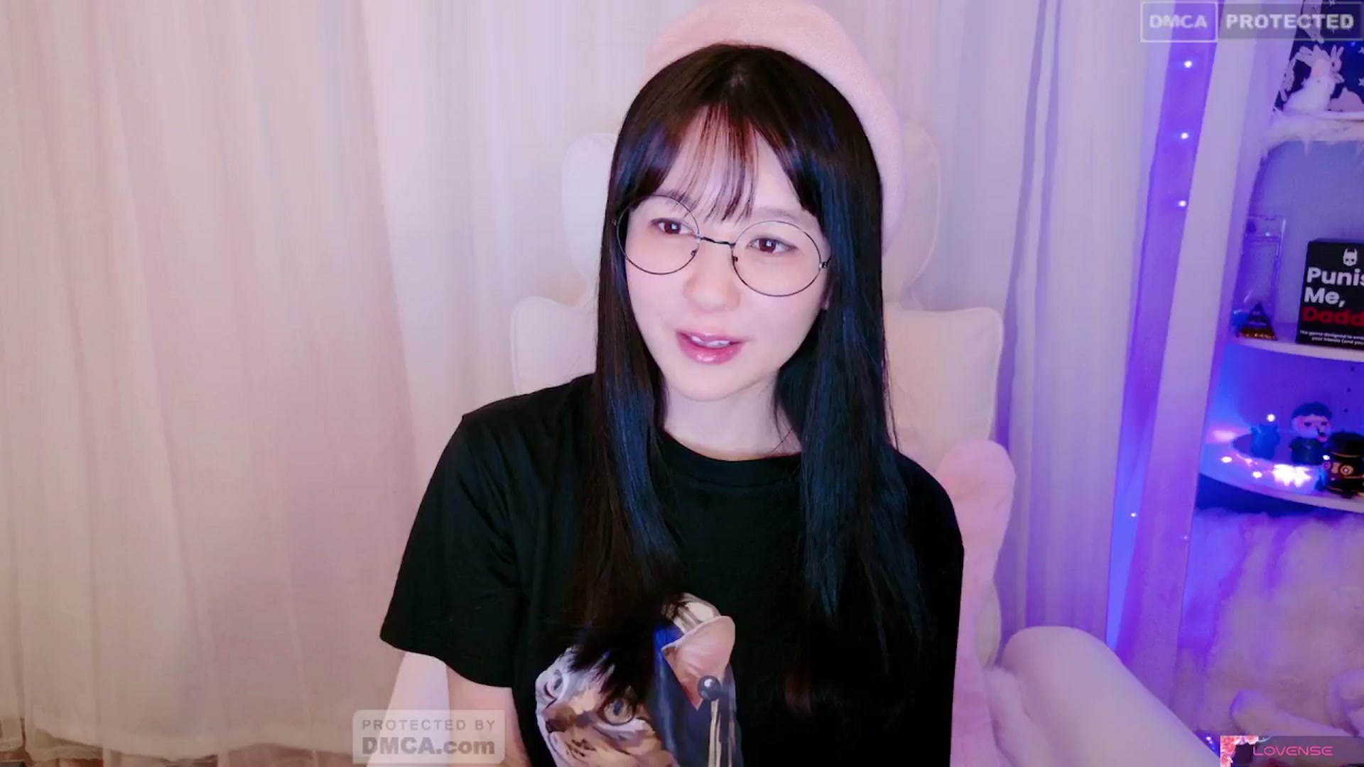 Gallery image thumbnail from meows's myfreecams stream on, 06/23/2024, 06:19 image 15 of 20