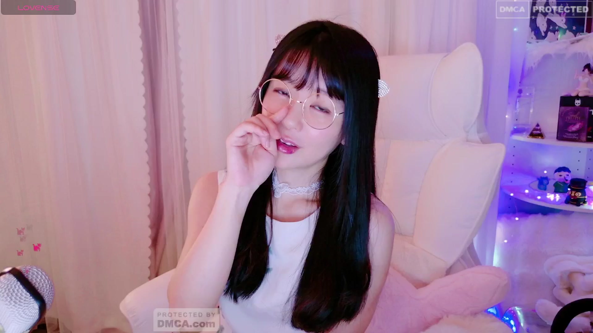 Gallery image thumbnail from meows's myfreecams stream on, 06/29/2024, 07:06 image 7 of 20