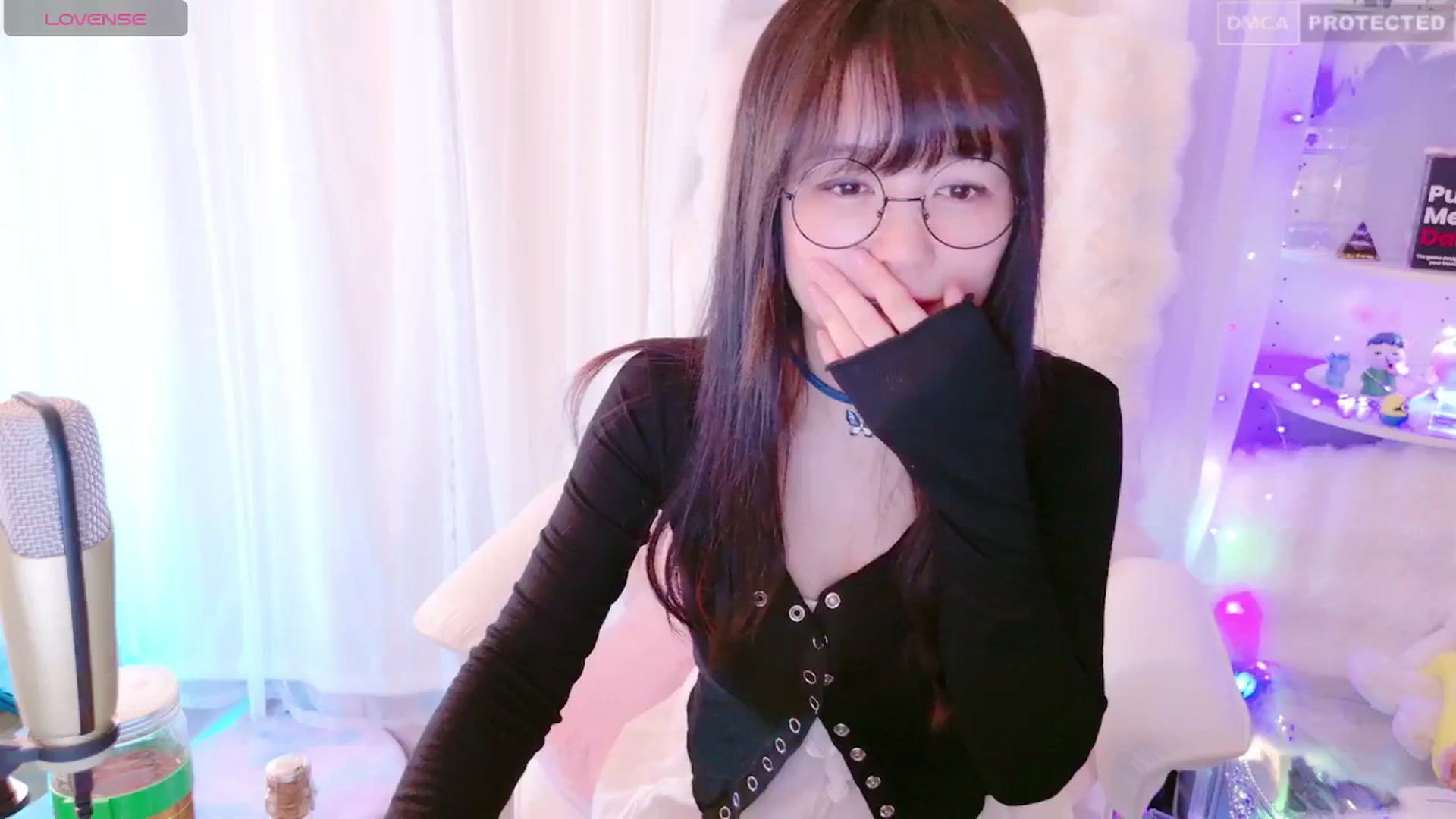 Gallery image thumbnail from meows's myfreecams stream on, 07/06/2024, 05:56 image 19 of 20