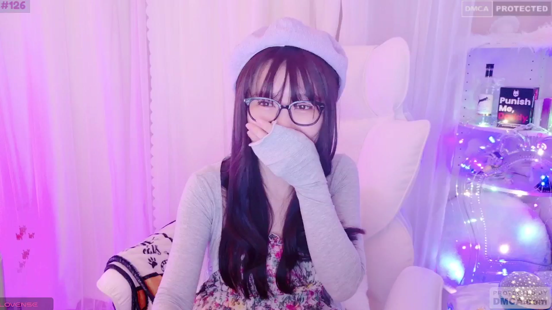 Gallery image thumbnail from meows's myfreecams stream on, 08/04/2024, 07:27 image 12 of 20