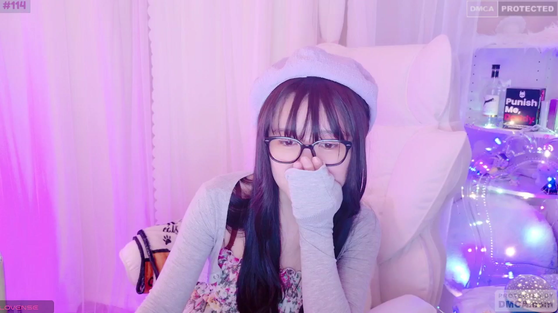 Gallery image thumbnail from meows's myfreecams stream on, 08/04/2024, 07:27 image 14 of 20