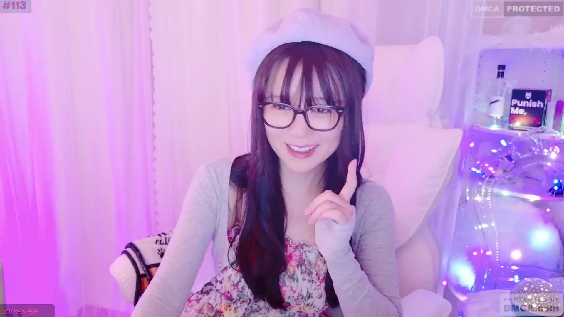 Gallery image thumbnail from meows's myfreecams stream on, 08/04/2024, 07:27 image 13 of 20